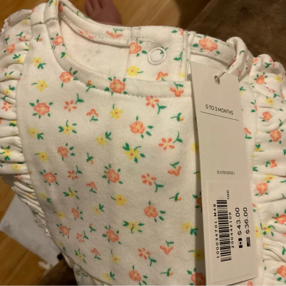 White floral print Ruffle baby eyelet‎ trim romper